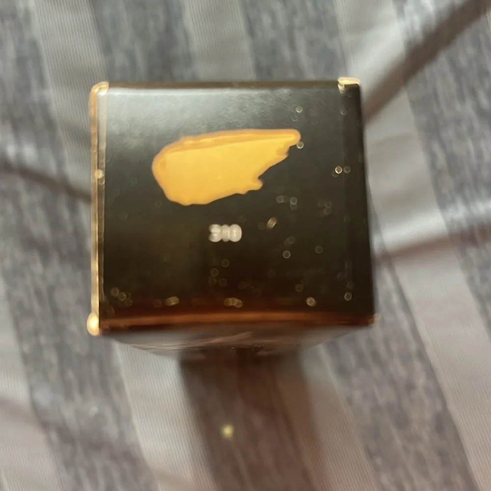 Fenty 310 Soft’Lit Naturally Luminous Longwear Foundation - Picture 4 of 6